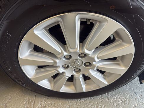 Used 2014 Toyota Sienna Limited w/ Limited Premium Package FWD image 34
