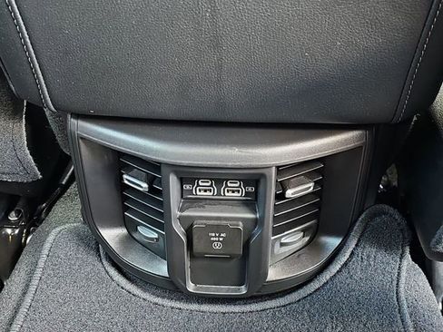 Used 2025 RAM 3500 Laramie AWD/4WD image 21