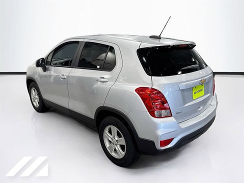 Used 2020 Chevrolet Trax LS w/ Tint and Cruise Package FWD image 7