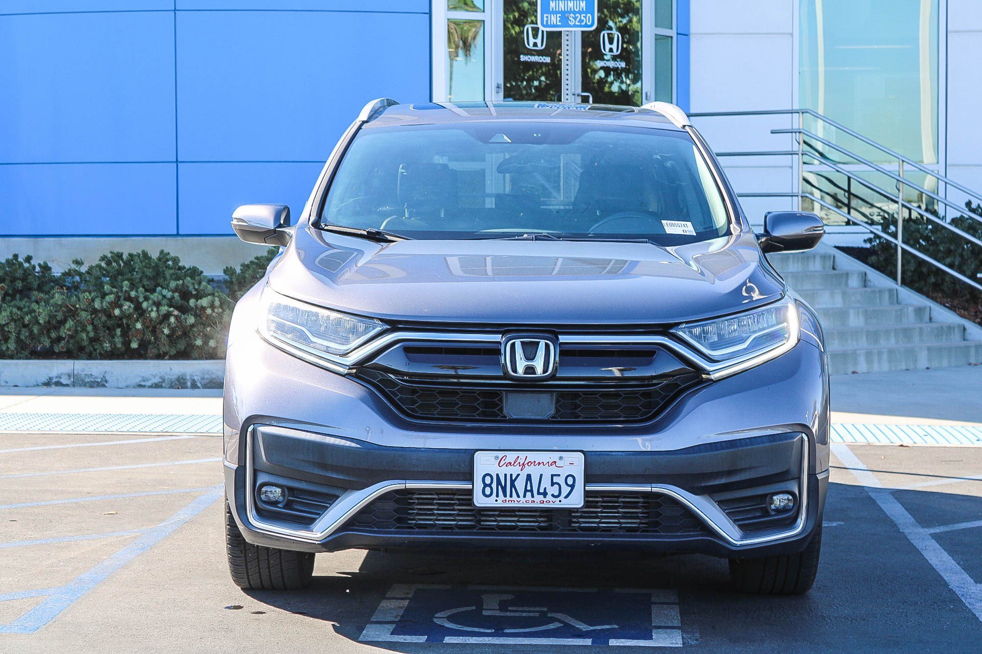 Used 2020 Honda CR-V Touring image 2