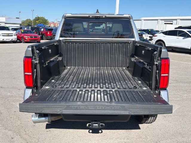 Used 2024 Toyota Tacoma Limited w/ Limited Package (LT) AWD/4WD image 29