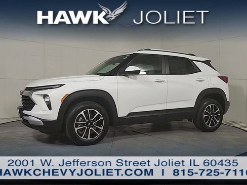 Used 2025 Chevrolet TrailBlazer LT AWD/4WD image 4