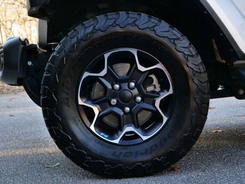 Used 2023 Jeep Wrangler Unlimited Rubicon 4xe w/ Cold Weather Group AWD/4WD image 42