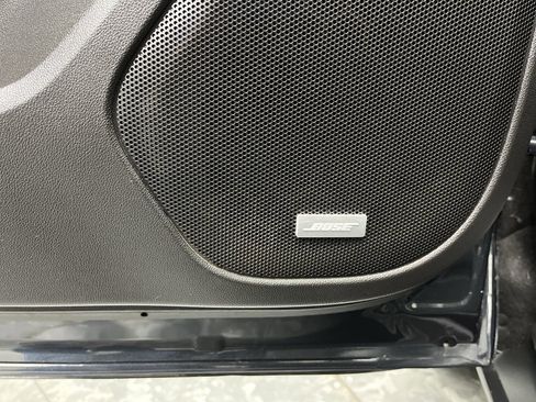 Certified 2023 GMC Acadia Denali w/ Denali Ultimate Package AWD/4WD image 10