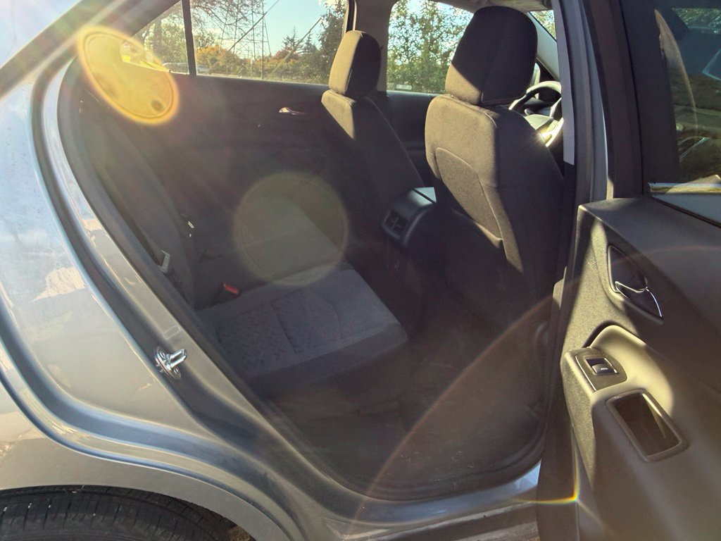 Used 2024 Chevrolet Equinox LT w/ LPO, Floor Liner Package FWD image 10