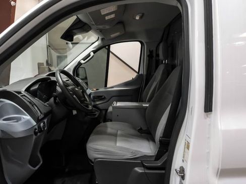 Used 2019 Ford Transit 250 148 Low Roof RWD image 4