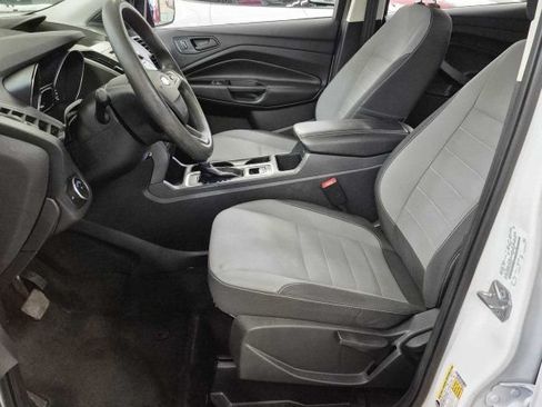 Used 2017 Ford Escape S FWD image 4
