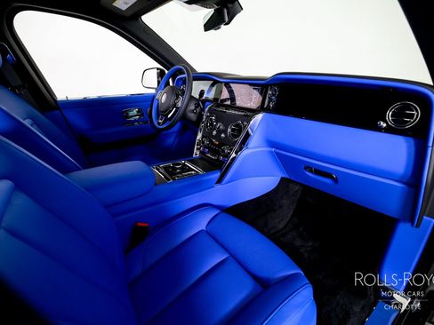 Used 2026 Rolls-Royce Cullinan AWD/4WD image 35