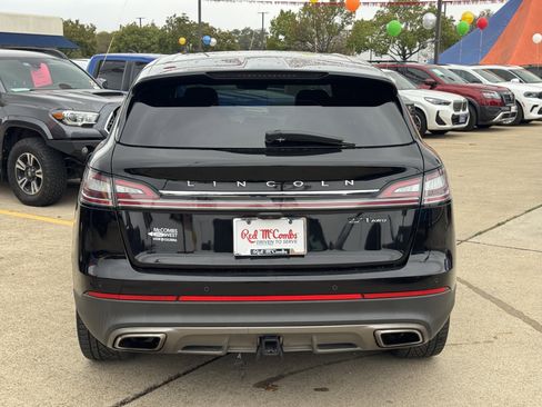 Used 2020 Lincoln Nautilus Reserve w/ Equipment Group 202A image 7