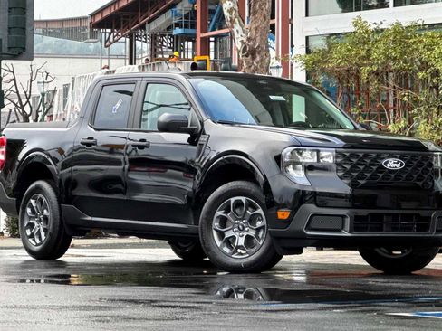 New 2026 Ford Maverick XLT image 9