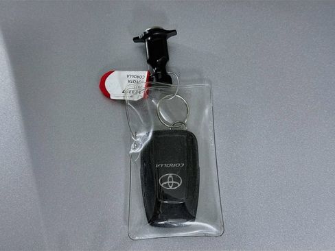 Used 2021 Toyota Corolla SE w/ Carpet Mat Package (TMS) FWD image 35