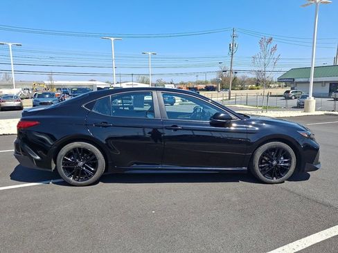 Certified 2025 Toyota Camry SE image 7