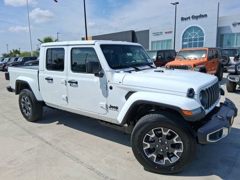 New 2026 Jeep Gladiator Sport image 1