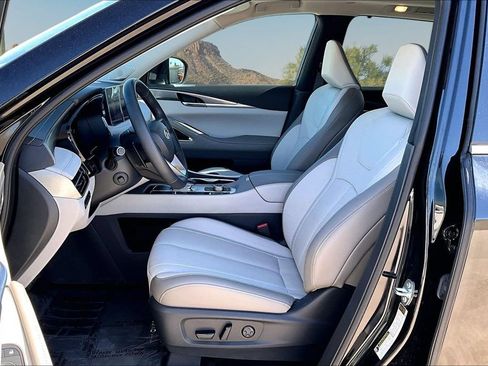 Used 2026 INFINITI QX60 Luxe w/ Cargo Package FWD image 25