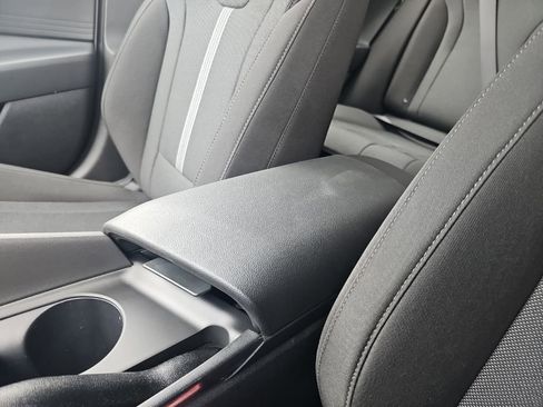 New 2026 Hyundai Elantra SE FWD image 23