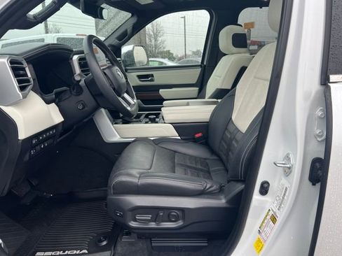 Used 2024 Toyota Sequoia Capstone image 9