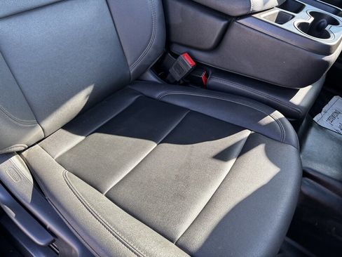 Used 2024 Chevrolet Silverado 3500 W/T image 27