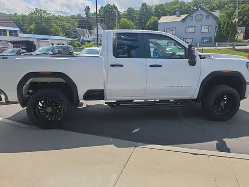 Used 2025 GMC Sierra 2500 Pro w/ Convenience Package AWD/4WD image 7