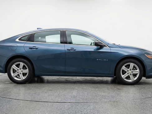 Used 2024 Chevrolet Malibu LT image 11