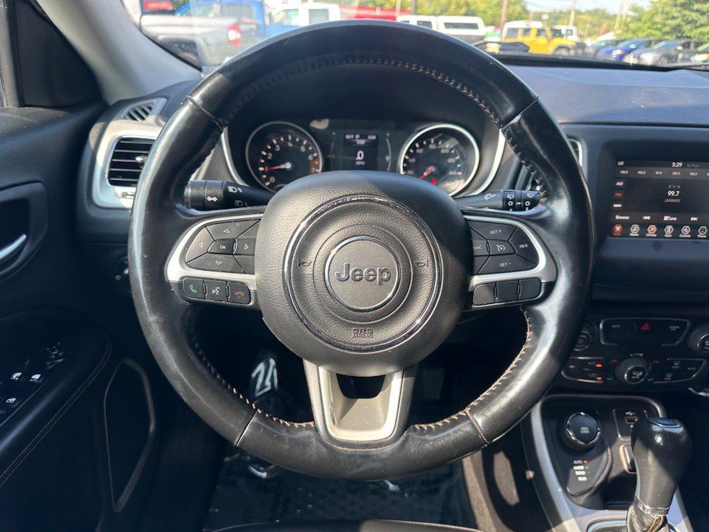 Used 2020 Jeep Compass Latitude w/ Cold Weather Group AWD/4WD image 23
