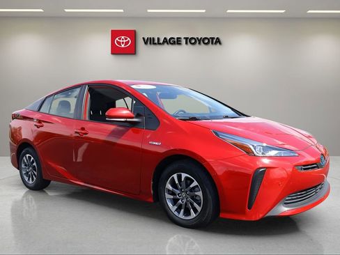 Certified 2021 Toyota Prius XLE w/ Premium Convenience Package image 7
