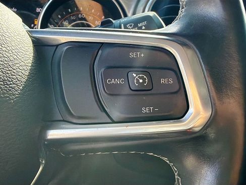 Used 2022 Jeep Wrangler Unlimited Sahara AWD/4WD image 34