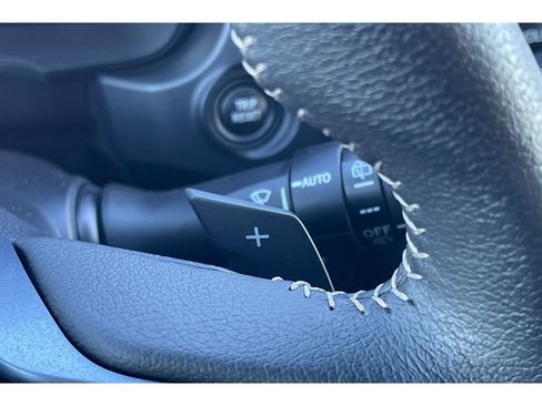 Used 2025 Subaru Forester Limited image 37