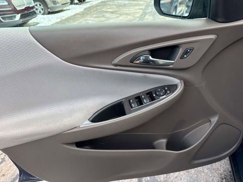 Used 2025 Chevrolet Malibu LT image 14
