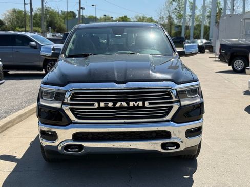 Used 2019 RAM 1500 Laramie AWD/4WD image 3
