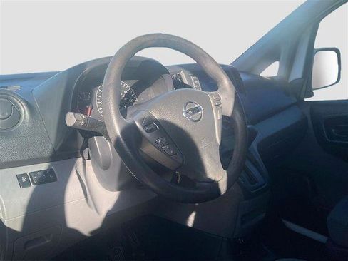 Used 2021 Nissan NV200 SV w/ Back Door Glass Package image 9