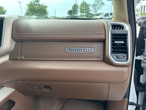 Used 2020 RAM 1500 Laramie AWD/4WD image 33