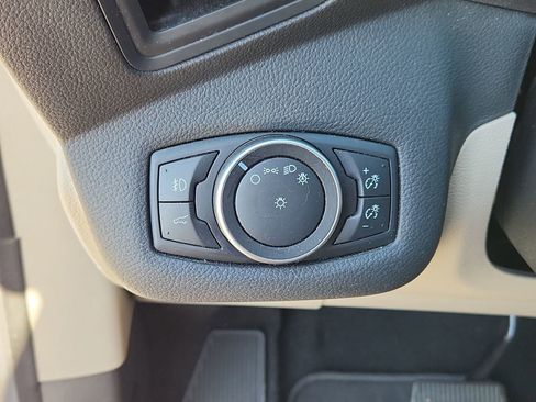 Used 2017 Ford Escape SE w/ Equipment Group 201A image 24