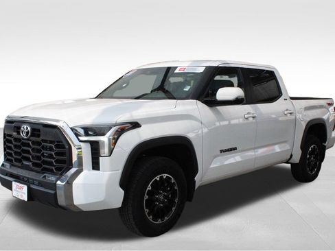 Certified 2025 Toyota Tundra SR5 w/ TRD Off-Road Package AWD/4WD image 7
