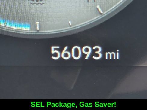 Used 2024 Hyundai Elantra SEL FWD image 30