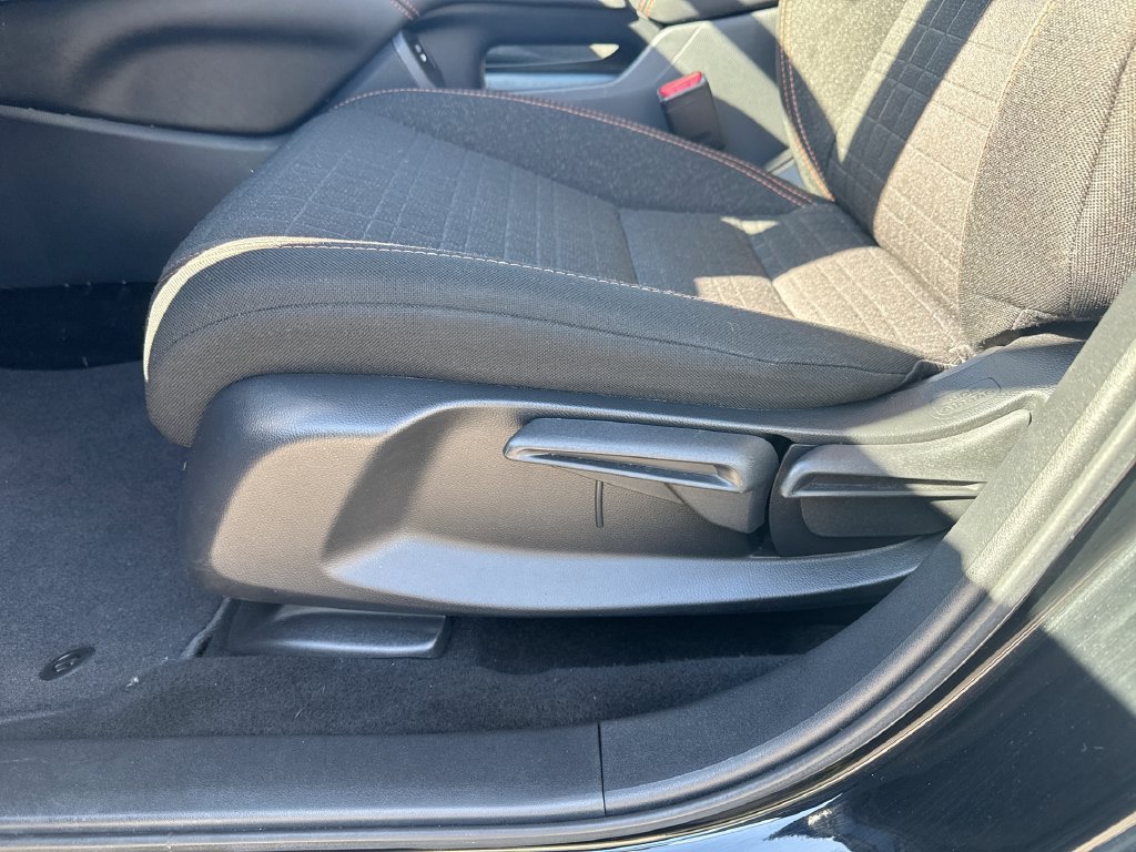 Used 2025 Honda HR-V Sport image 15