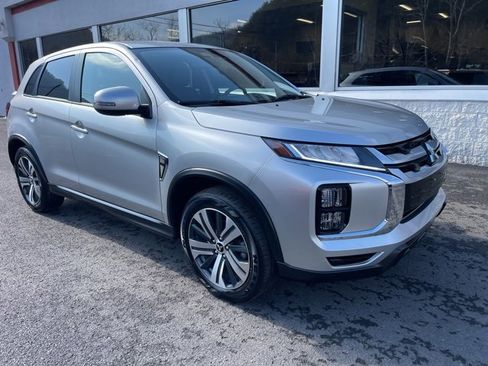 Used 2024 Mitsubishi Outlander Sport AWD image 2