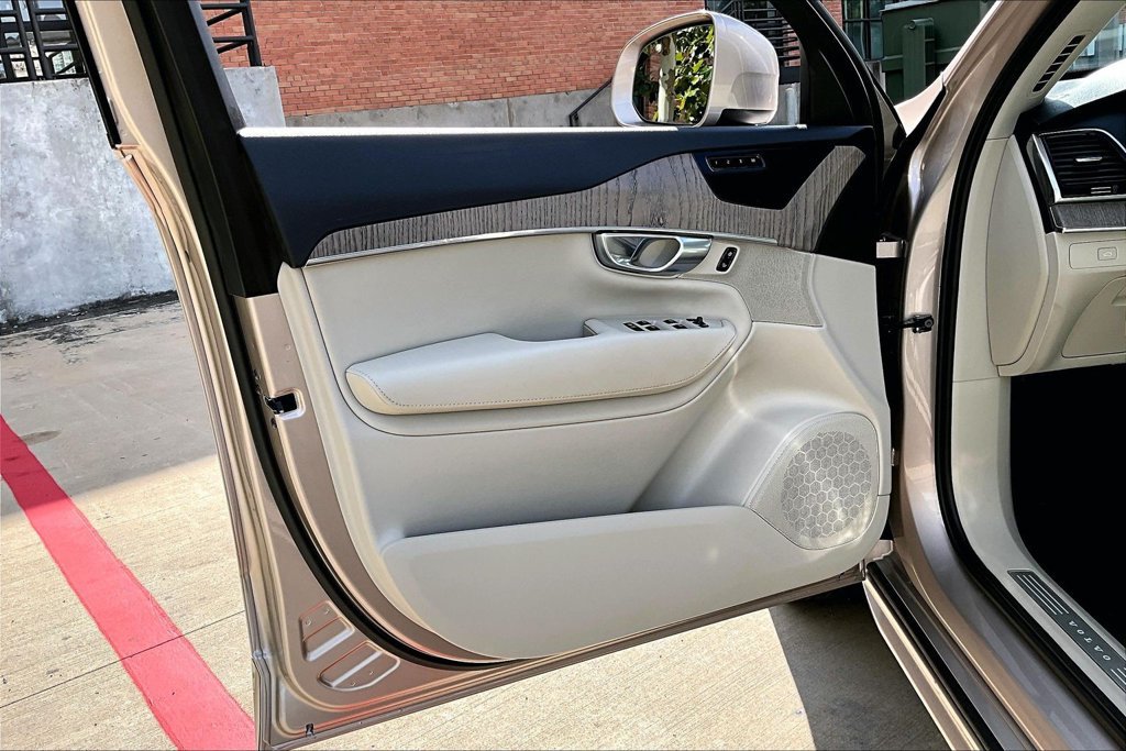 Certified 2023 Volvo XC90 B6 Plus w/ Protection Package Premier AWD/4WD image 24