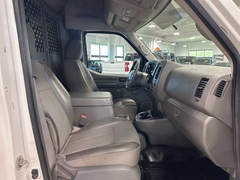 Used 2019 Nissan NV 2500 SV RWD image 28