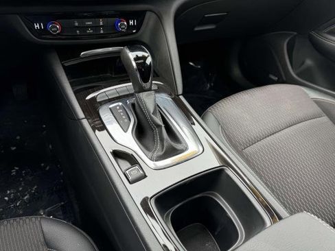 Used 2018 Buick Regal Preferred w/ Driver Confidence Package #1 image 31