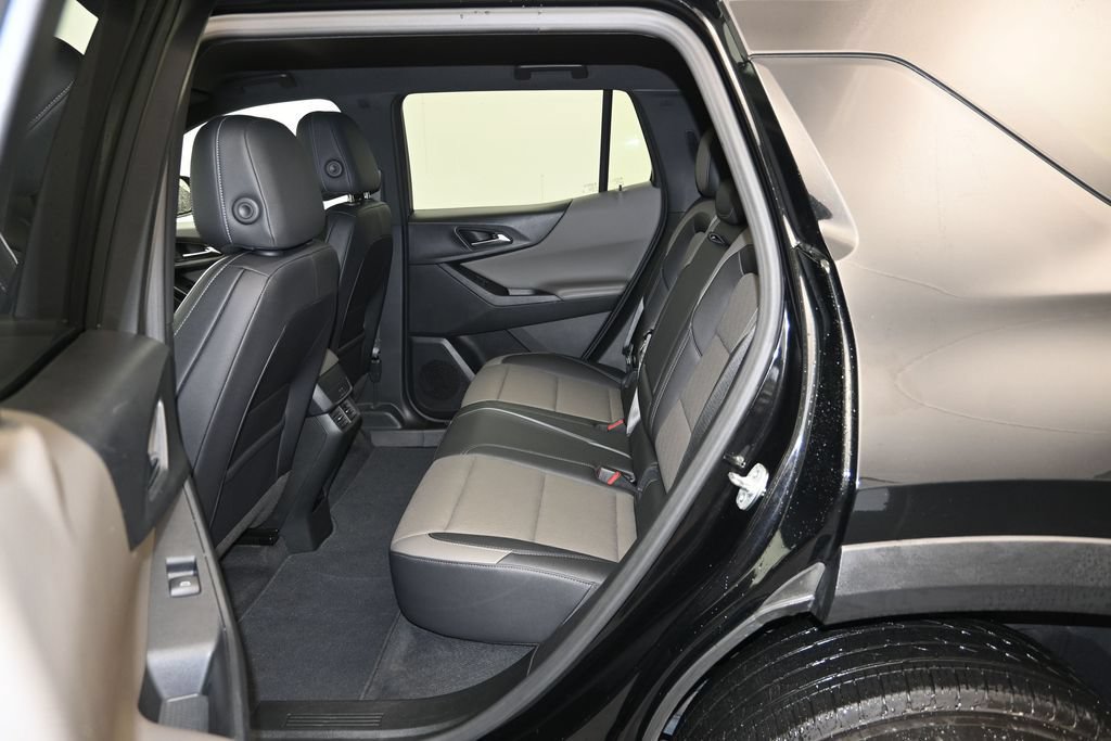 Certified 2025 Chevrolet Equinox LT w/ Convenience Package II FWD image 23