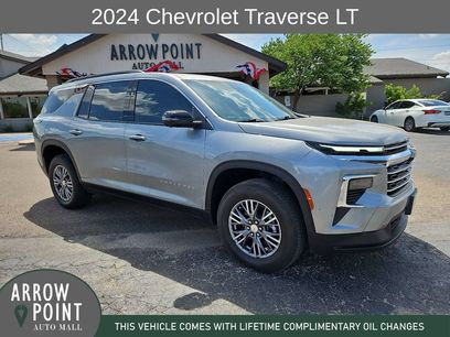 Used 2024 Chevrolet Traverse LT w/ Trailering Package