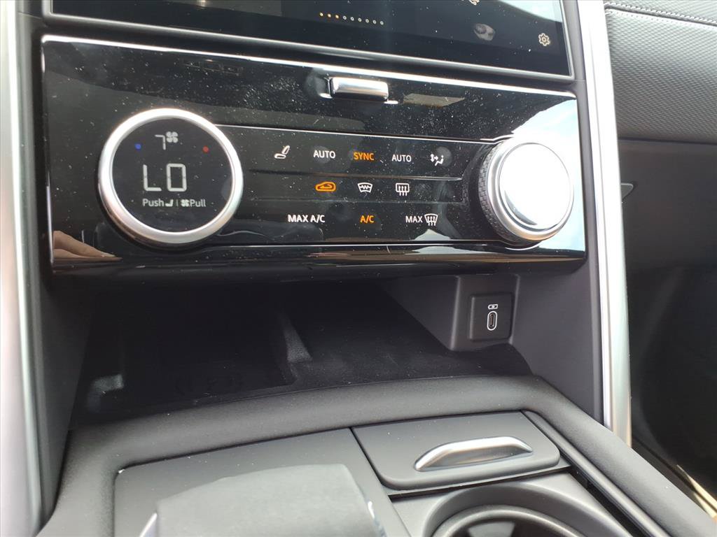 New 2026 Land Rover Discovery Dynamic SE AWD/4WD image 19