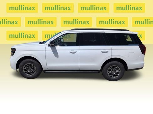 New 2026 Ford Expedition Active image 11