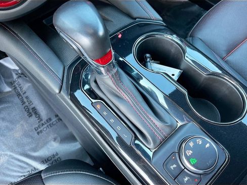 Used 2021 Chevrolet Blazer RS w/ Enhanced Convenience Package image 17