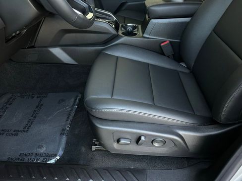 New 2026 GMC Canyon Elevation w/ Convenience Package image 11