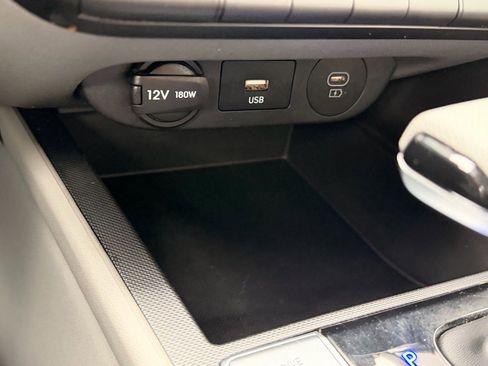 Used 2024 Hyundai Elantra Blue image 20