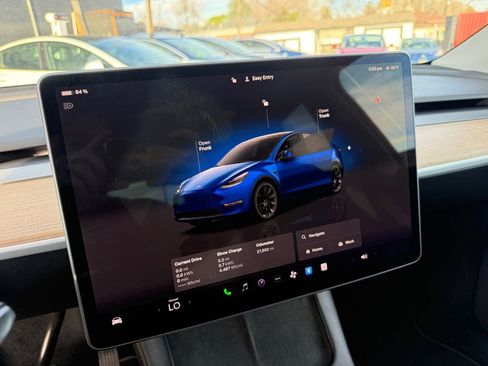 Used 2023 Tesla Model Y Long Range image 31