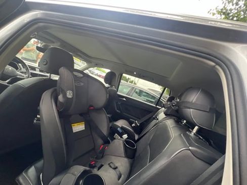 Used 2022 Volkswagen Tiguan SE FWD image 13