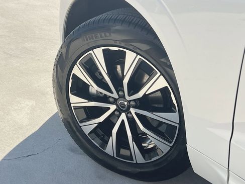 Certified 2025 Volvo XC60 B5 Plus image 12