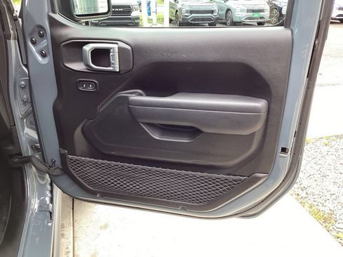 Used 2024 Jeep Wrangler Unlimited AWD/4WD image 73